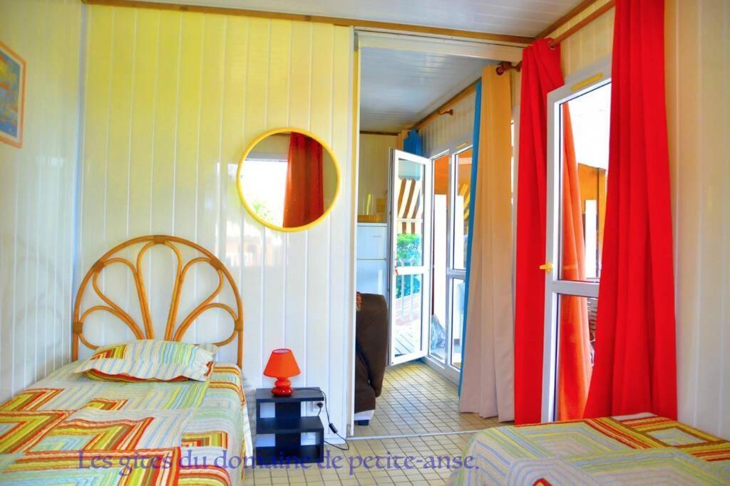 Bungalow - Type F3 - plage de petite anse Bouillante Extérieur photo